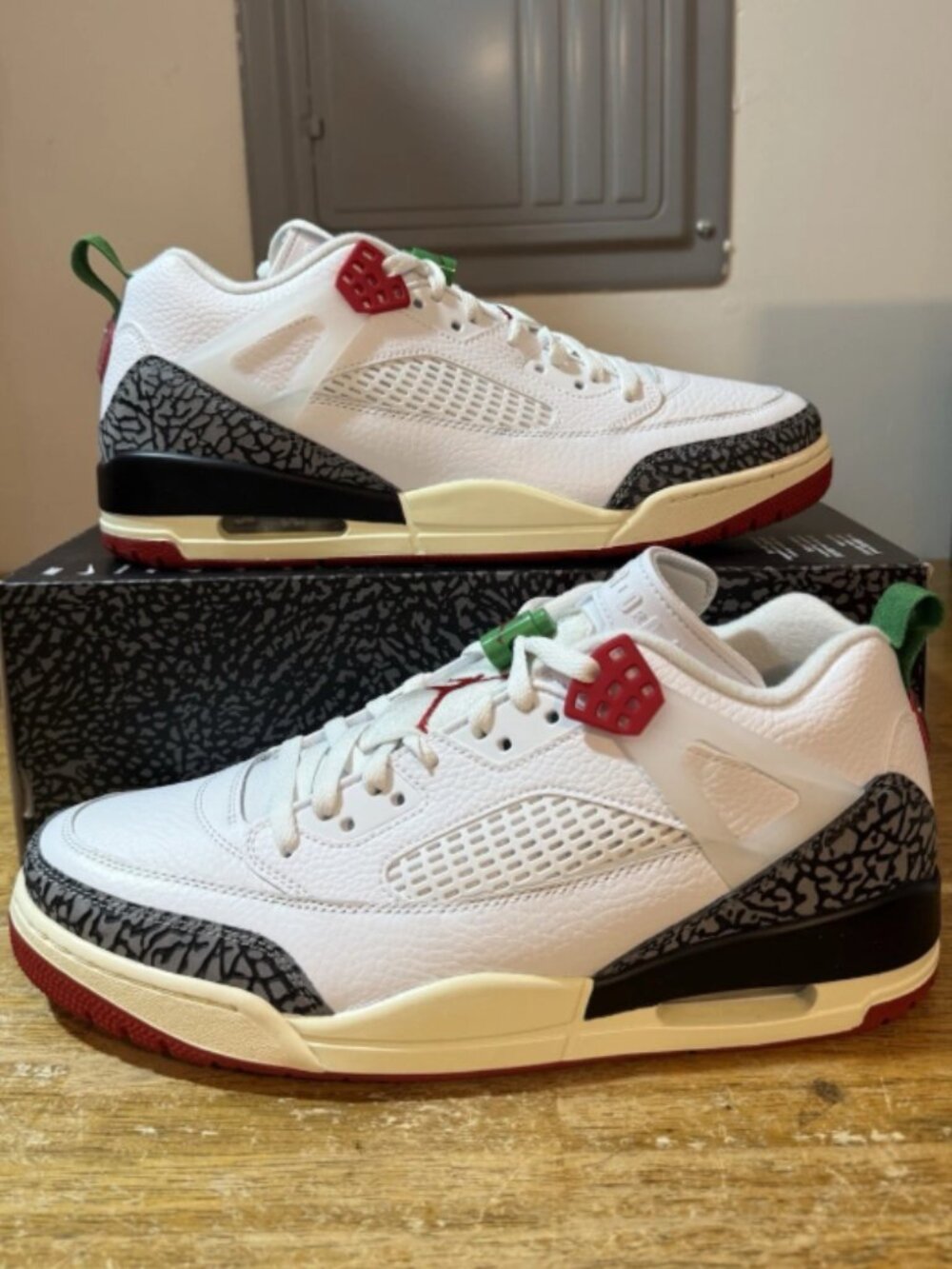 Nike Air Jordan Spizike Low SE Do The Right Thing Sneaker IM7425-100